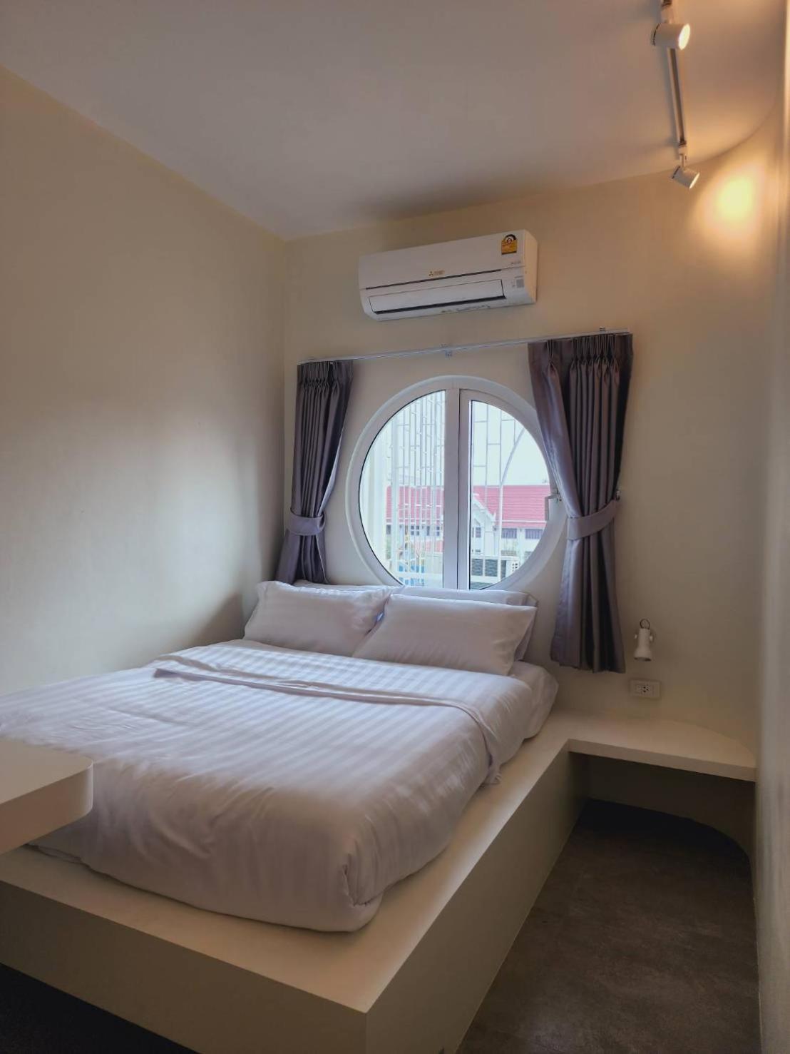 Line Bangkok Hostel ภายนอก รูปภาพ